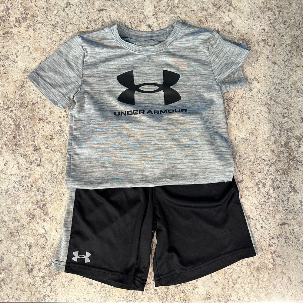 Boy’s Under Armour Set